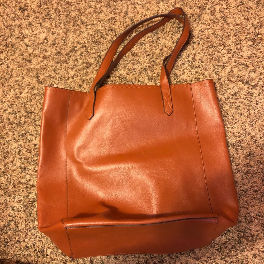 Tan tote bag